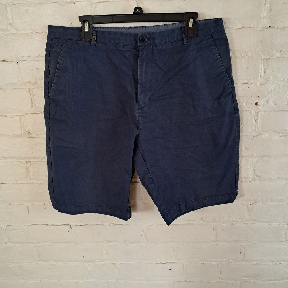 Calvin Klein Mens Size 36 Navy Pinstripe Shorts Preppy Chino Flat Front